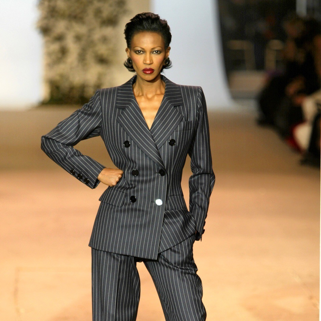 Модная история: как появился женский смокинг Модная история: как появился женский смокинг