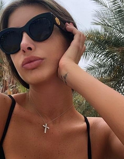 Кети Топурия чуть не расплакалась от любовного признания под окнами