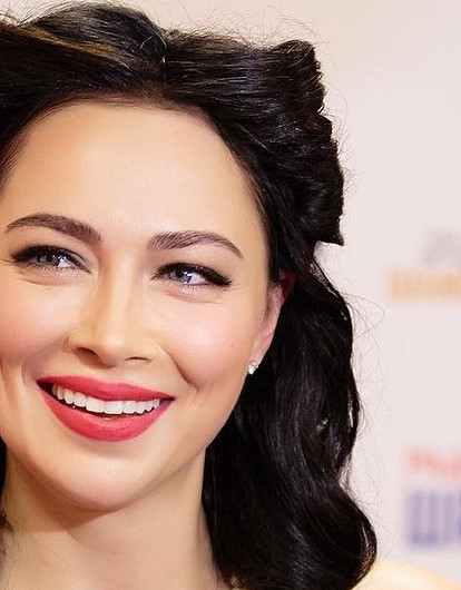 Скандал между Настасьей Самбурской и театром на Малой Бронной набирает обороты