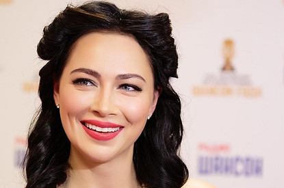 Скандал между Настасьей Самбурской и театром на Малой Бронной набирает обороты