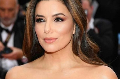 Ева Лонгория показала 11-месячного сына в Каннах