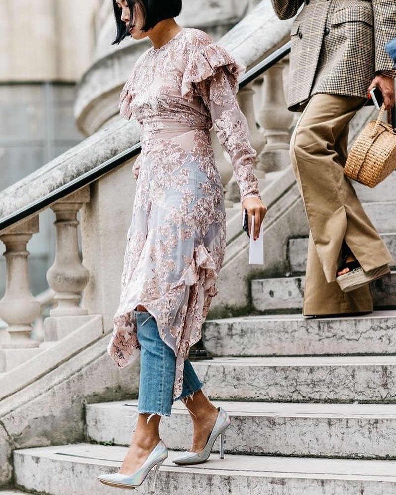 Платье и джинсы — не самое очеви... Платье и джинсы — не самое очеви...