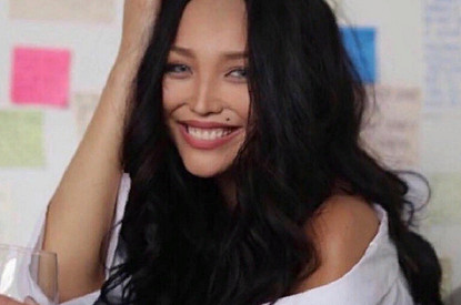 Жена Александра Цекало опубликовала фото топлес