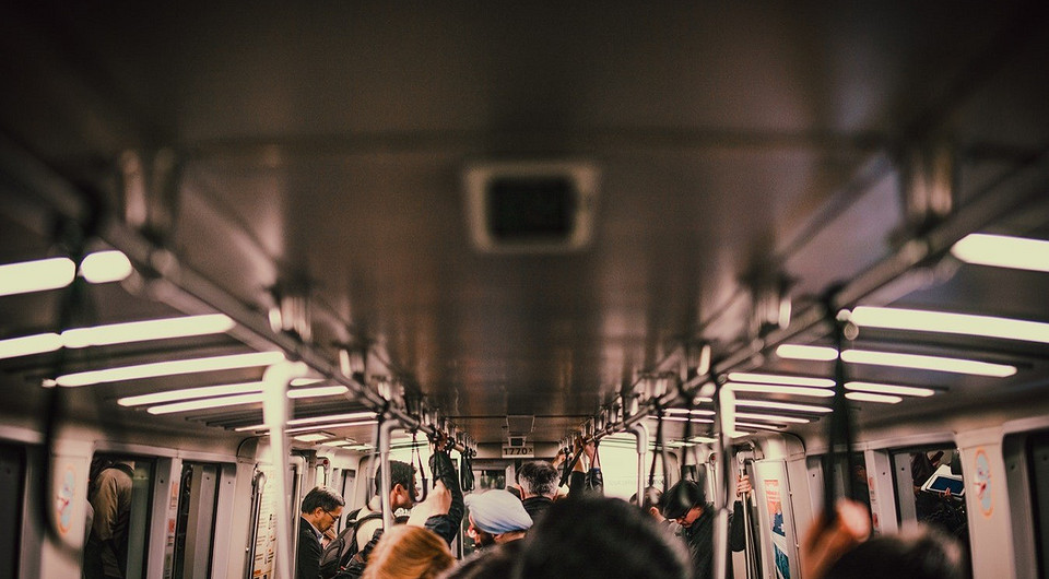 7 правил выживания в московском метро (да, мы тоже на нем ездим)