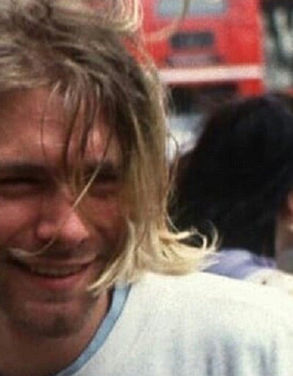 Грязная бумажная тарелка Курта Кобейна ушла с молотка за 22,4 тысячи долларов