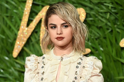 #рукалицо: сколько стоит пластика Селены Гомес