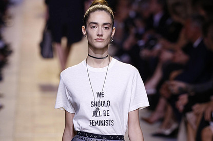 4 модных тренда, которые диктуют нам не дизайнеры, а политики (ты это тоже носишь)