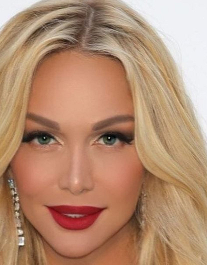 Виктория Лопырева показала идеальный загар