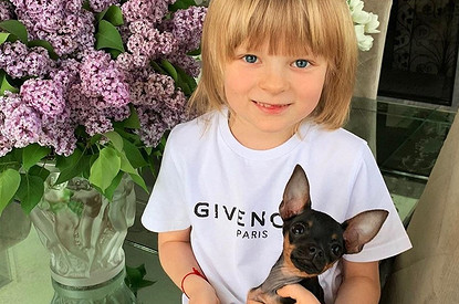 Сын Яны Рудковской сравнил свой портрет с «колобком из печки»