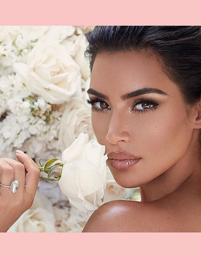 Ким Кардашьян удивила всех новой стрижкой (и смешными штанами)