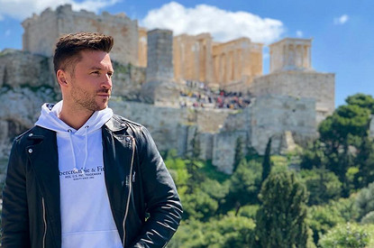 Сергей Лазарев и его сын поздравили подписчиков с Днем Победы