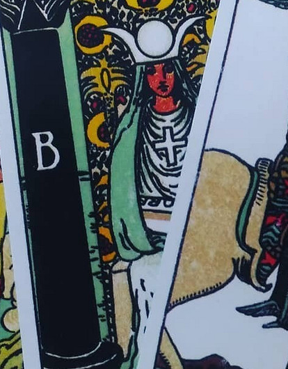 Что ждет тебя на на любовном фронте: недельный таро-прогноз по знакам зодиака