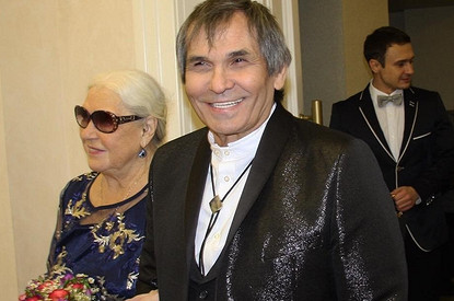 Придя в сознание, Бари Алибасов первым делом спросил про кота