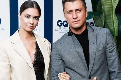 Агата Муцениеце и Павел Прилучный уединились на пляже в Сочи (видео)