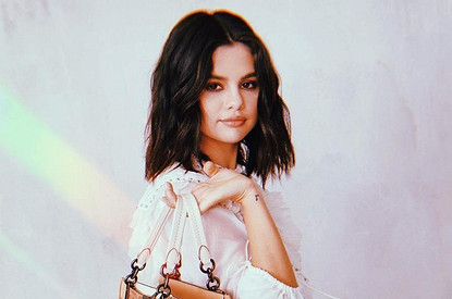 Селена Гомес расплакалась из-за куриных крылышек (видео)