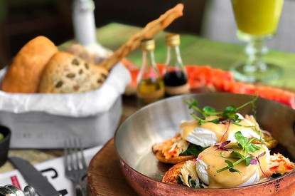 12 классных мест, где вкусно завтракать этим летом