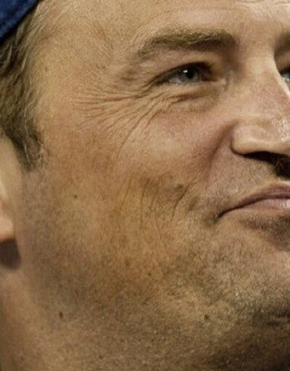 Папарацци впервые за два года «поймали» Мэттью Пэрри на улице (выглядит так себе)