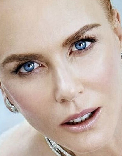 Николь Кидман опубликовала фото топлес