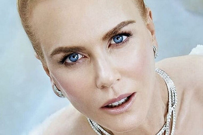 Николь Кидман опубликовала фото топлес