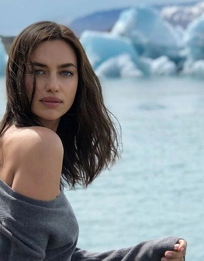 Мама Ирины Шейк прилетела в Нью-Йорк, чтобы поддержать дочь после расставания