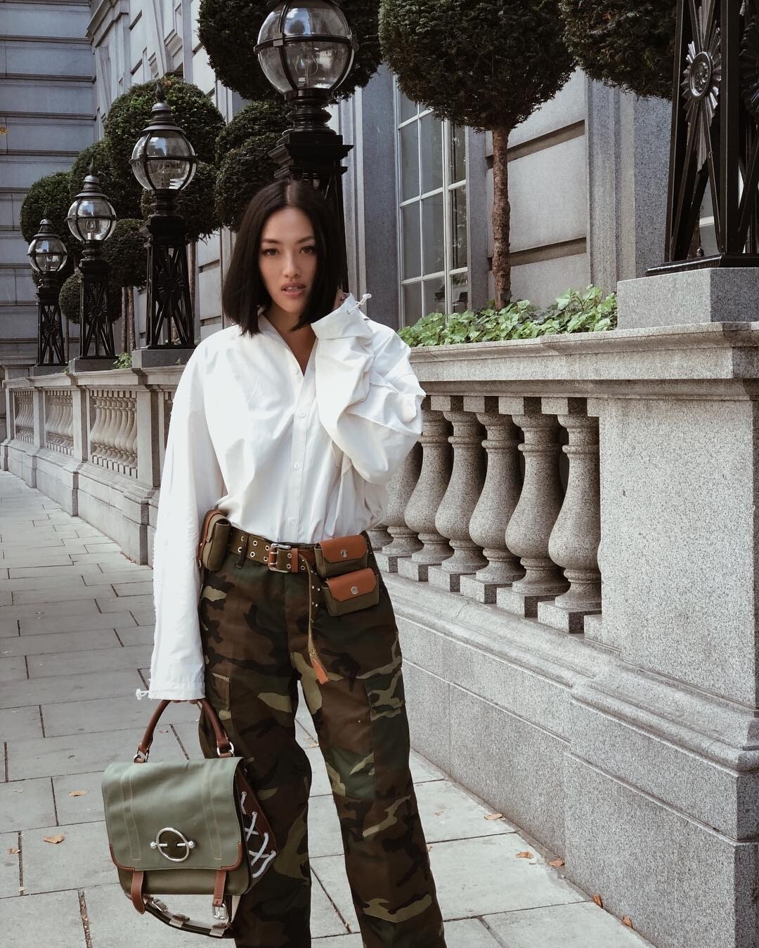 Как носить белую рубашку женщине: 60 ультрамодных образов на все случаи жизни