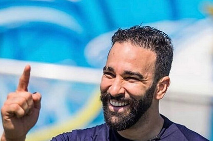 Бывшая Адиля Рами защитила его от обвинений Памелы Андерсон