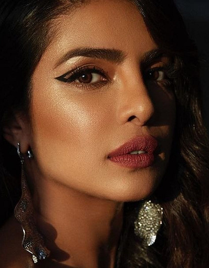 Приянка Чопра заступилась за Меган Маркл