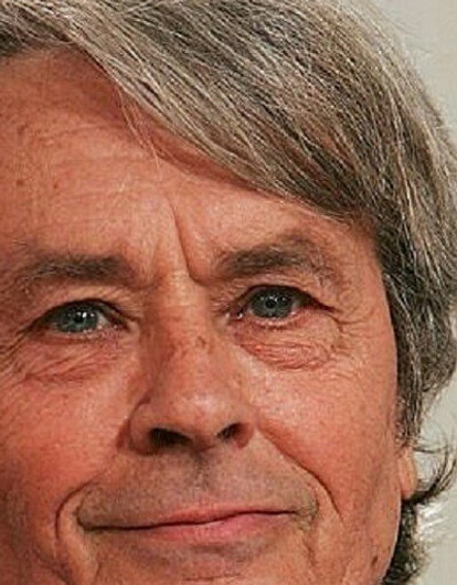 Ален Делон в 83 года записал песню с признанием в любви (видео)