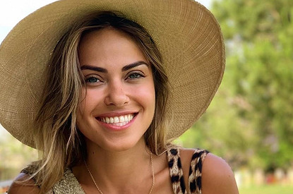 «Как можно носить с огромной попой стринги?»: звезда «Холостяка» осудила полных женщин на пляже