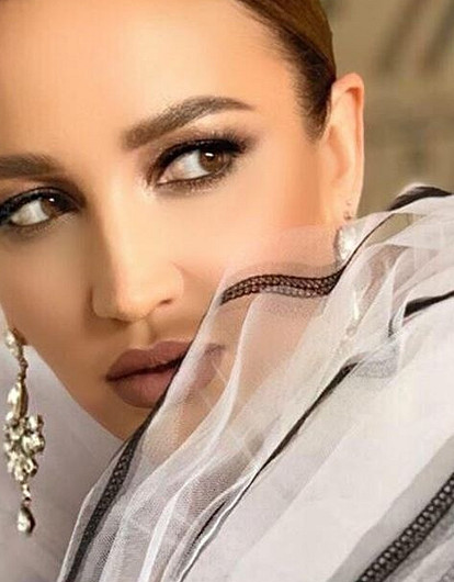 Ольга Бузова появилась на премии МузТВ в образе Клеопатры (видео)