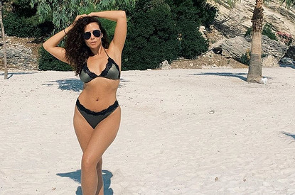 «Я обожралась»: Настя Каменских ответила на слухи о своей беременности