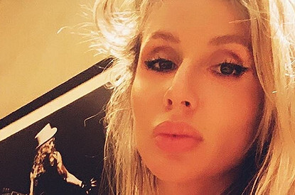 Светлану Лободу поймали на использовании чужих «голых» фото