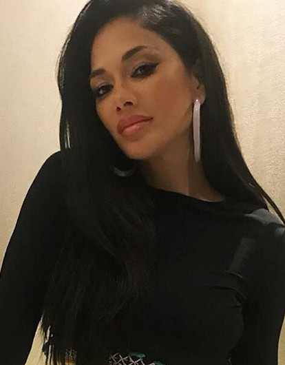 Солистка Pussycat Dolls Николь Шерзингер показала, как веселиться во время сложной тренировки (видео)