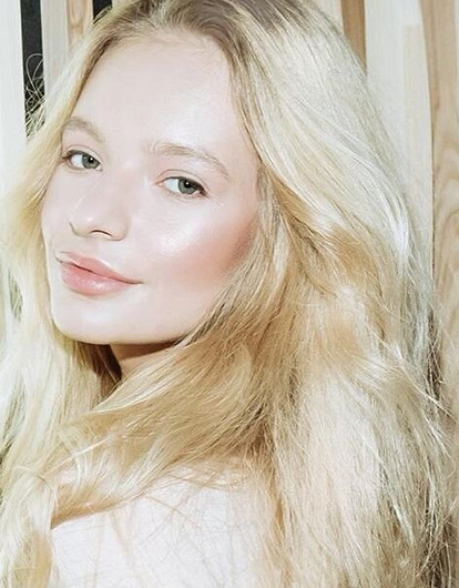 «Дешевый улучшайзинг»: Лиза Пескова высказалась о девушках с нарощенными ресницами и ногтями