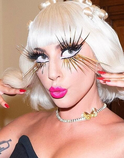 Как иностранцы отреагировали на «русских троллей», атаковавших Instagram Леди Гаги