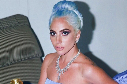 6 украшений звезд по цене квартиры в Москве