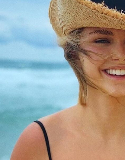 Стеша Маликова поделилась красочными фото с отдыха в Провансе