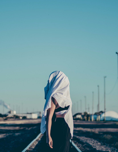 Знаки зодиака, которым не стоит ходить к гадалкам