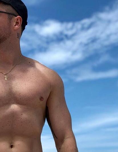 «Позитива вам в ленту»: Сергей Лазарев поделился милыми отпускными фото с сыном