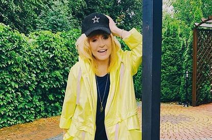 Выезд автомобиля Аллы Пугачевой на перрон вокзала спровоцировал скандал (видео)