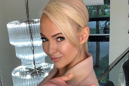 «Хулиганское платье»: Яна Рудковская высказалась о свадебном образе Надежды Оболенцевой (видео)