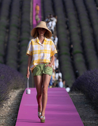 Самые необычные локации, в которых проходили модные показы