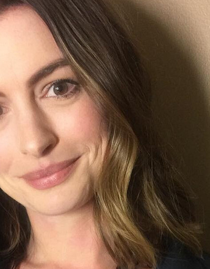 Энн Хэтэуэй во второй раз станет мамой