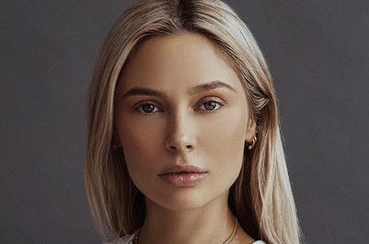 Наталью Рудову в США превратили в блондинку из 60-х годов (видео)