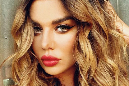 Анна Седокова опубликовала горячее фото с семейного отдыха