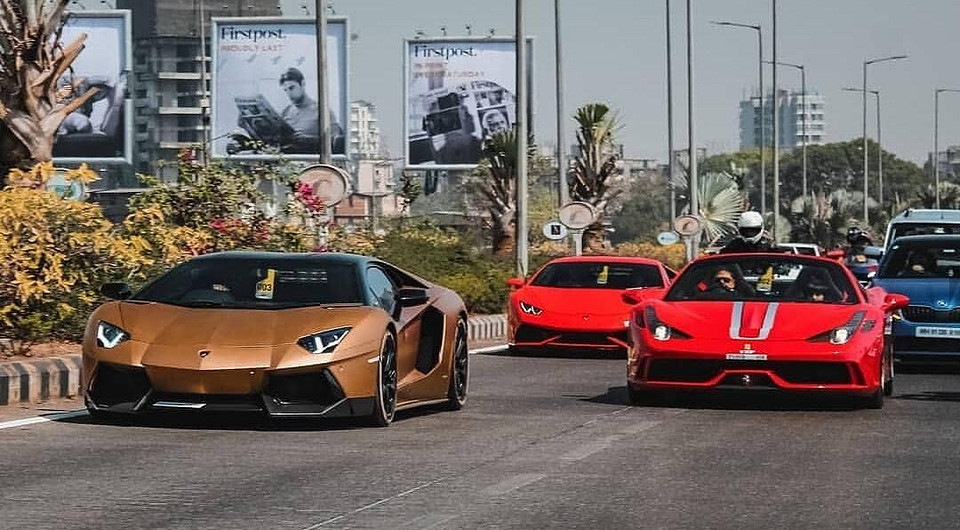 В ОАЭ открылась «вакансия мечты» для тех, кто любит машины и жару