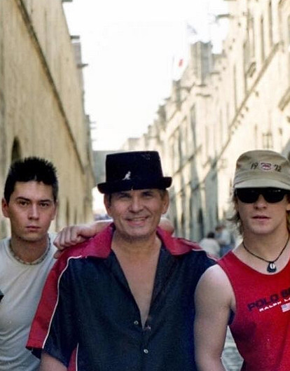 Новый клип «На-На» атаковали шутками про «Крота» (видео)