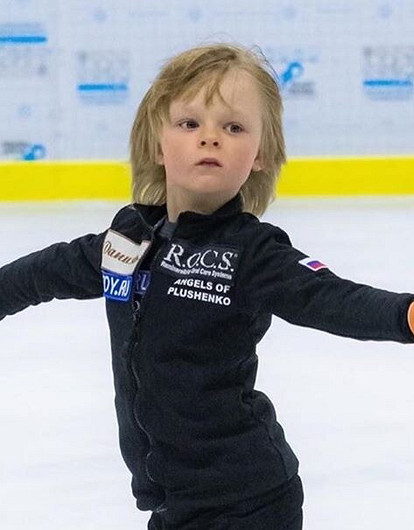 «Сопли и слезы»: Евгений Плющенко показал, как помогает сесть сыну на шпагат (видео)