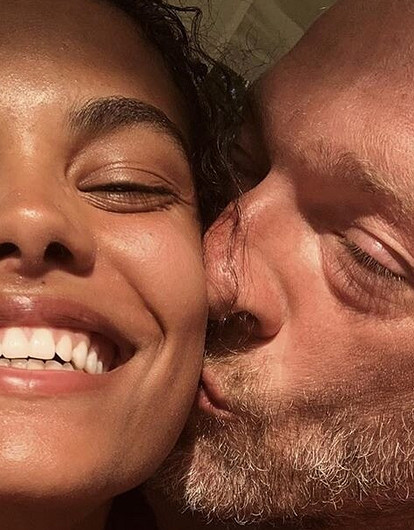 Тина Кунаки поделилась личными фото с Венсаном Касселем