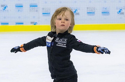 «Сопли и слезы»: Евгений Плющенко показал, как помогает сесть сыну на шпагат (видео)